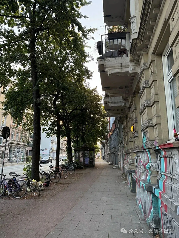 1762158603670522.png 3.webp.png